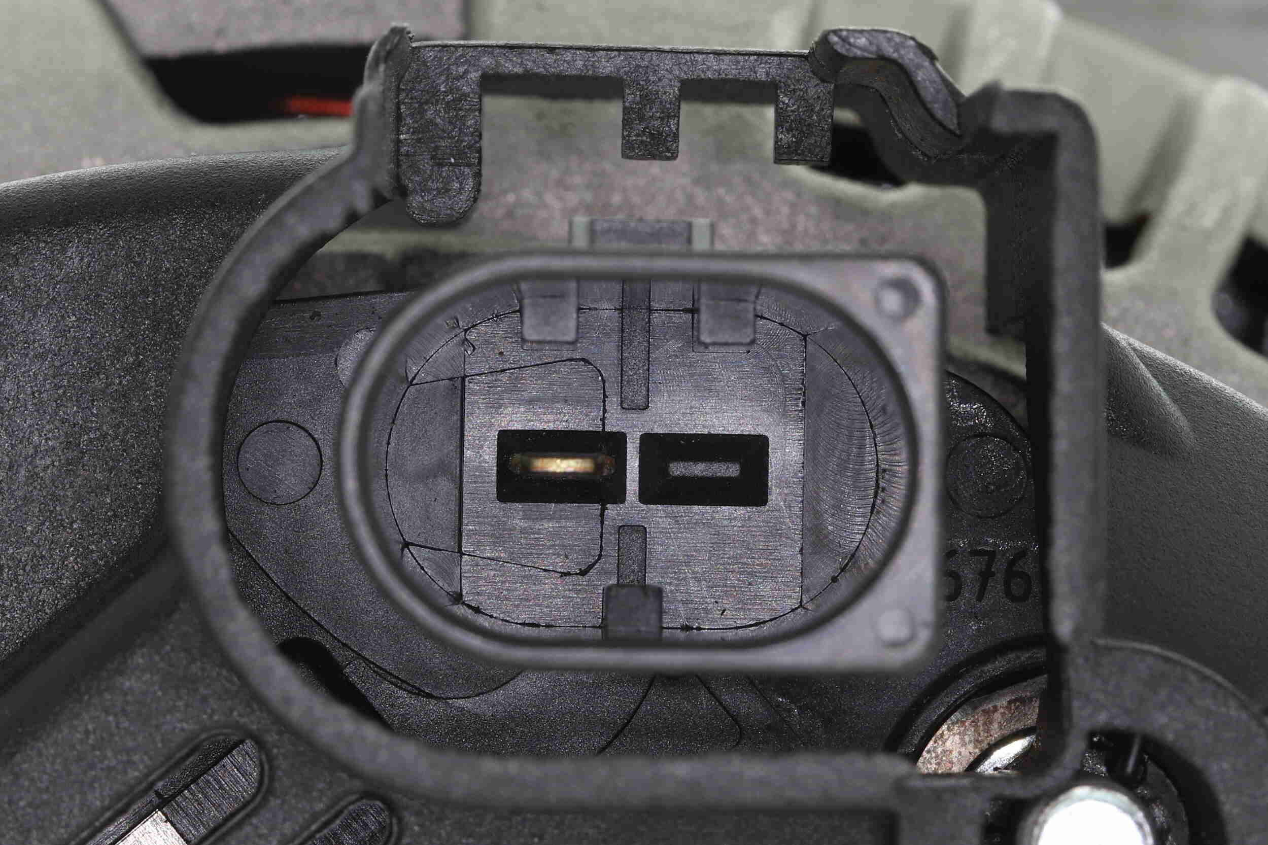 Vemo Alternator/Dynamo V20-13-80350