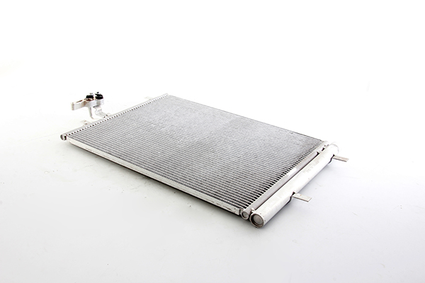 Airco condensor BSG BSG 15-525-015