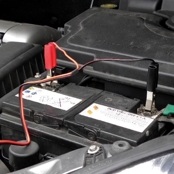 Carpoint Acculader 6A T 35806 Carpoint Acculader 6A T 35806